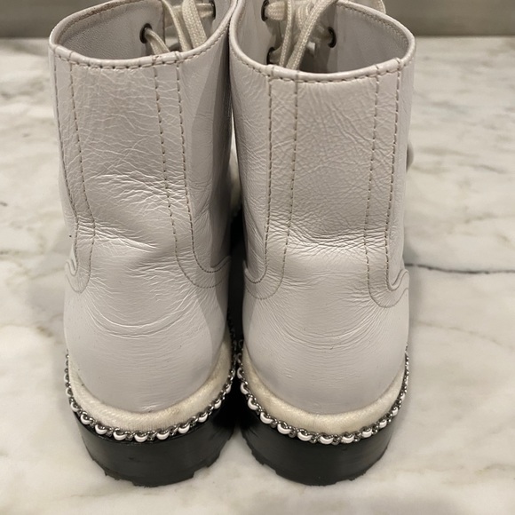 Chanel chain pearl combat boot - Picture 3 of 7